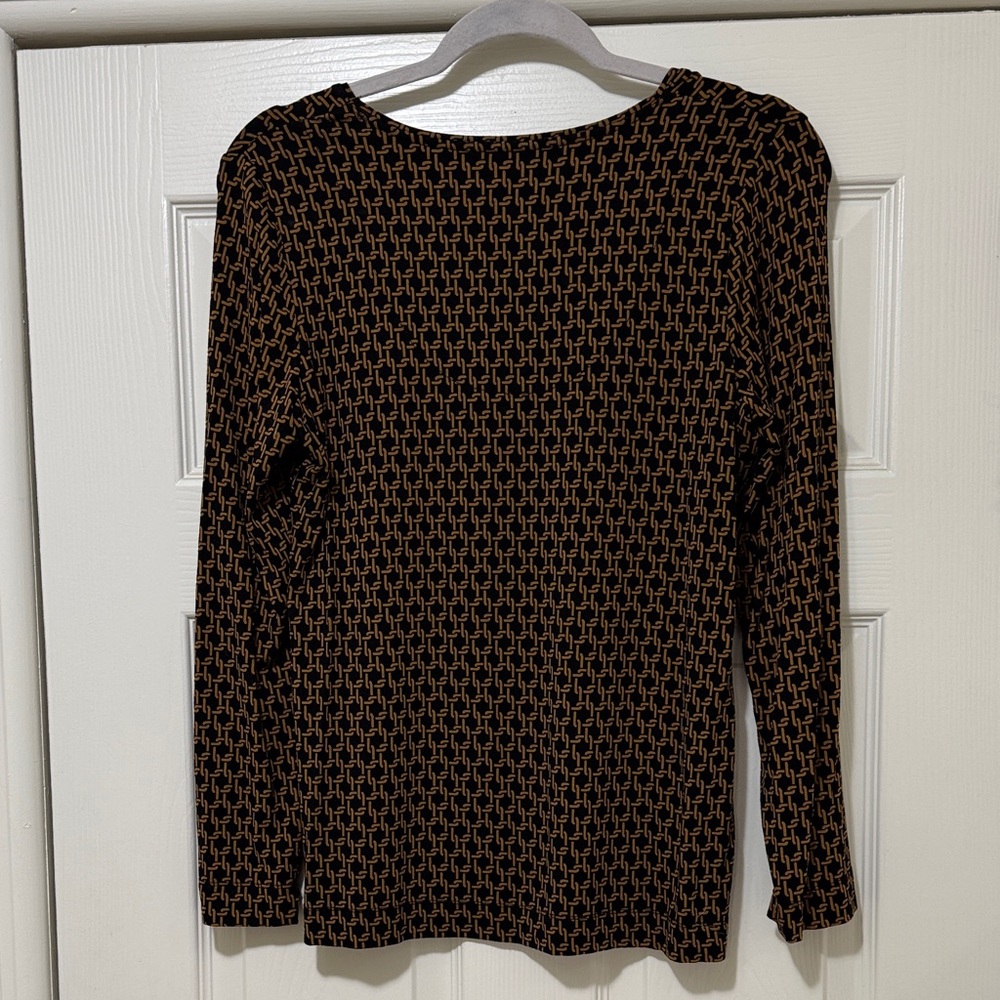 Chico's Black and Tan Geometric Long Sleeve Top Chico size 0 (US size 8) - Picture 2 of 4